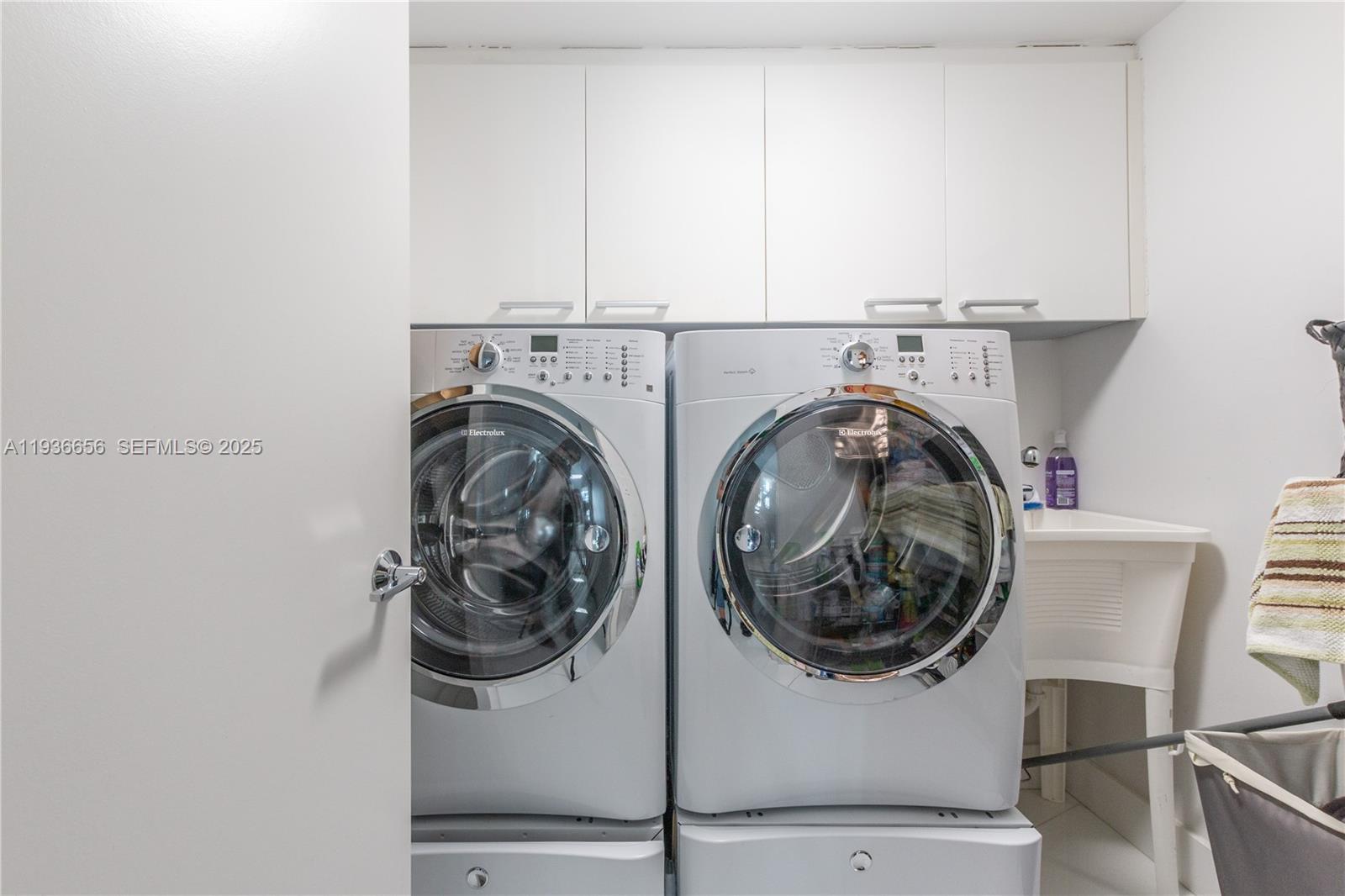 OCEAN FOUR CONDO - Residential