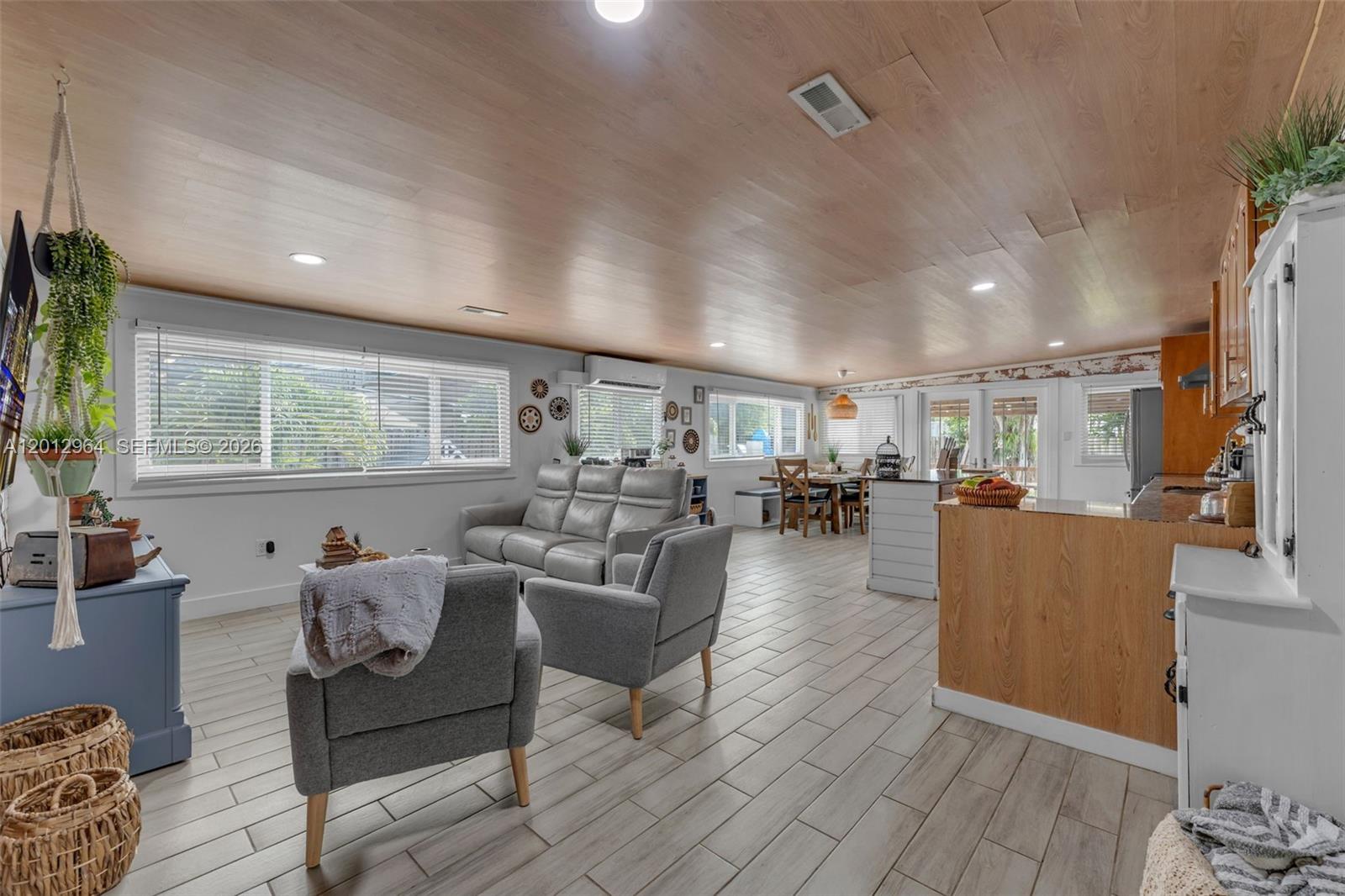 UNIVERSAL ESTATES SOUTH A - Residential