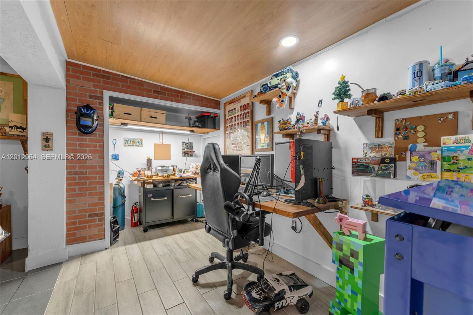 UNIVERSAL ESTATES SOUTH A - Residential