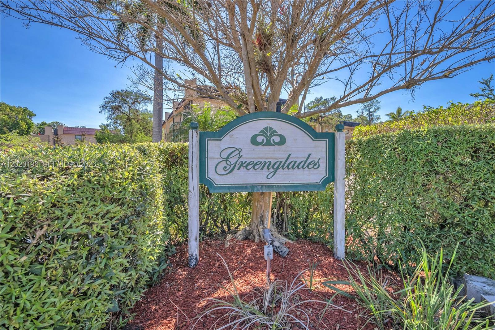 GREENGLADES CONDO III - Residential