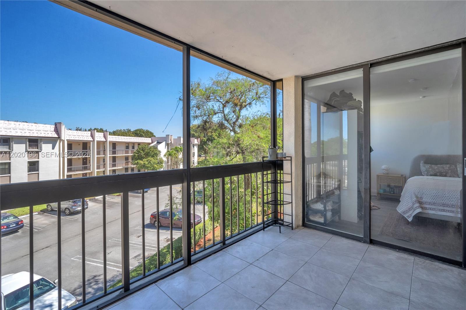 GREENGLADES CONDO III - Residential