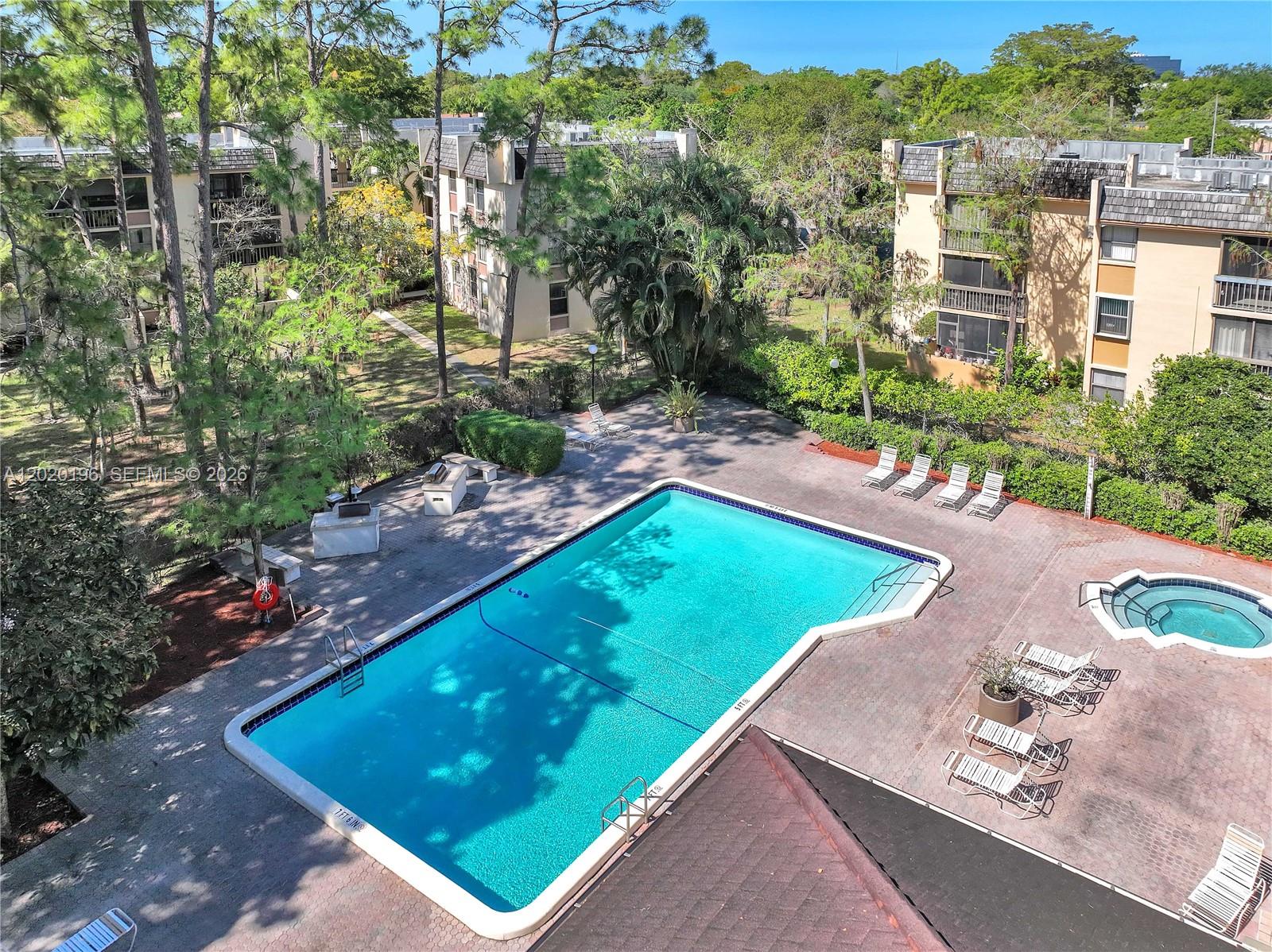 GREENGLADES CONDO III - Residential
