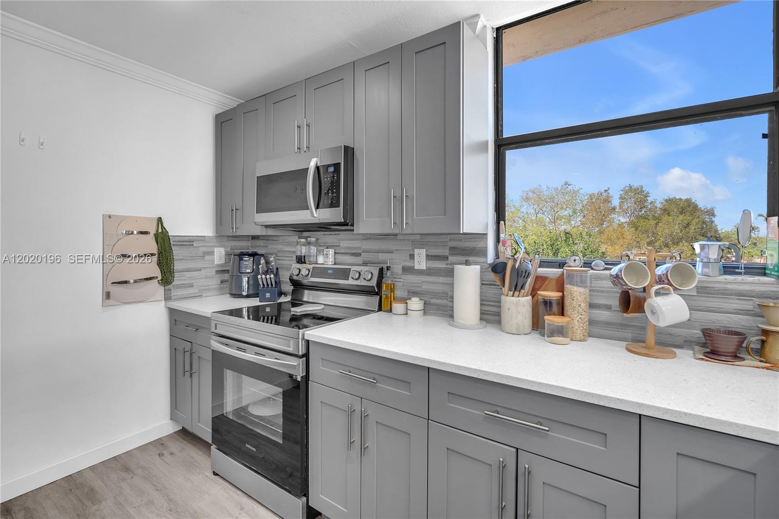 GREENGLADES CONDO III - Residential