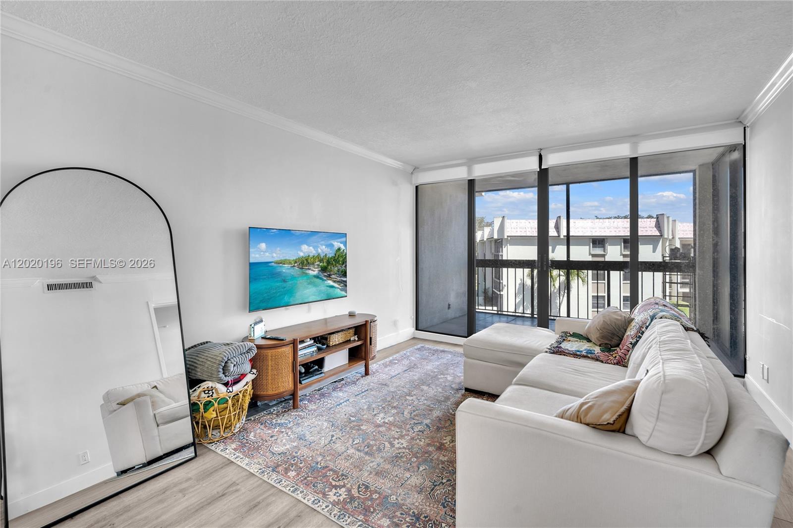 GREENGLADES CONDO III - Residential