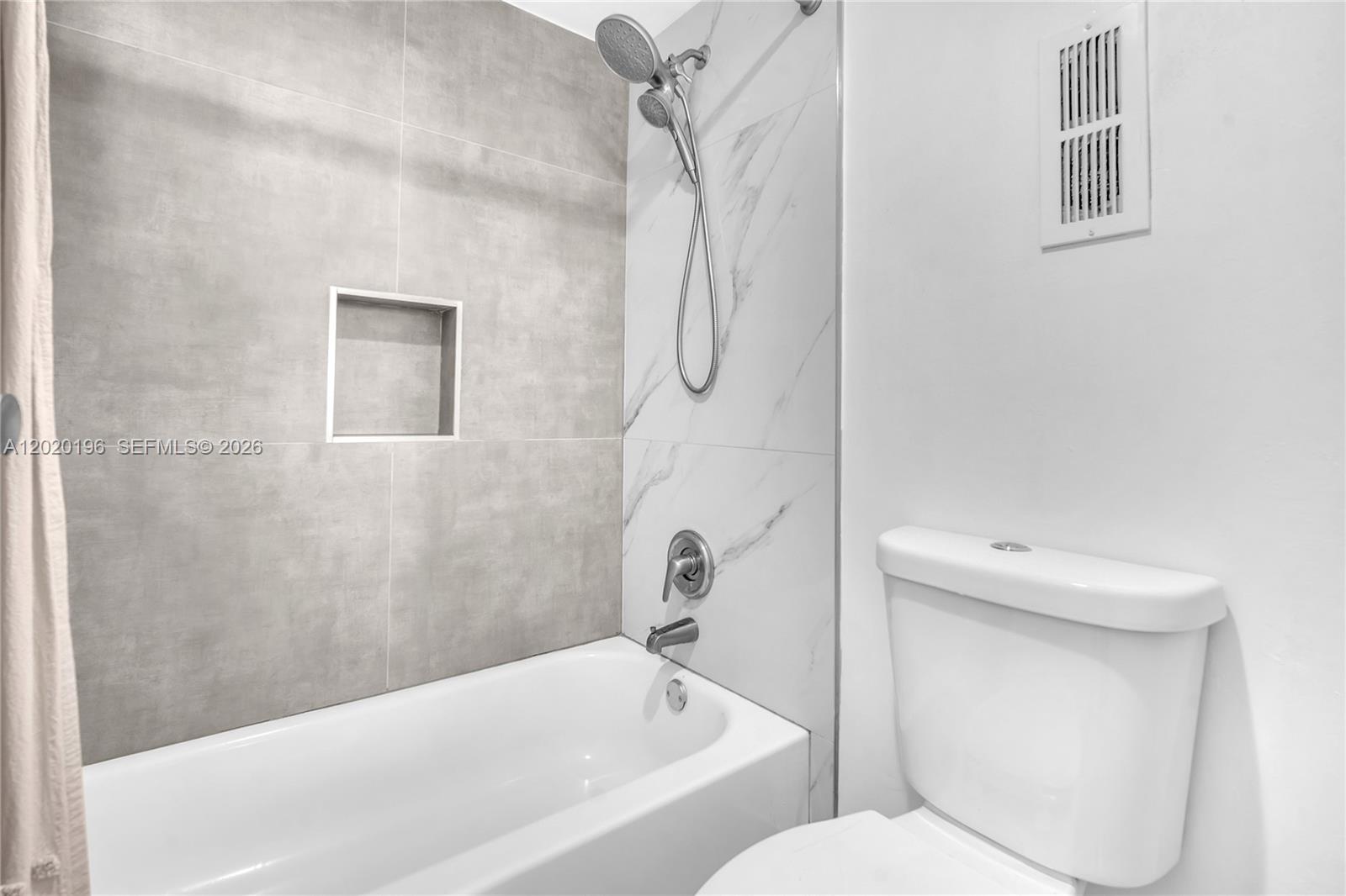 GREENGLADES CONDO III - Residential