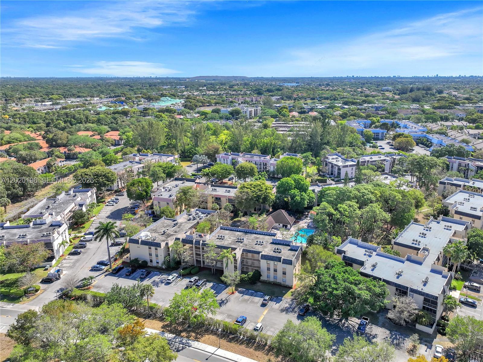 GREENGLADES CONDO III - Residential