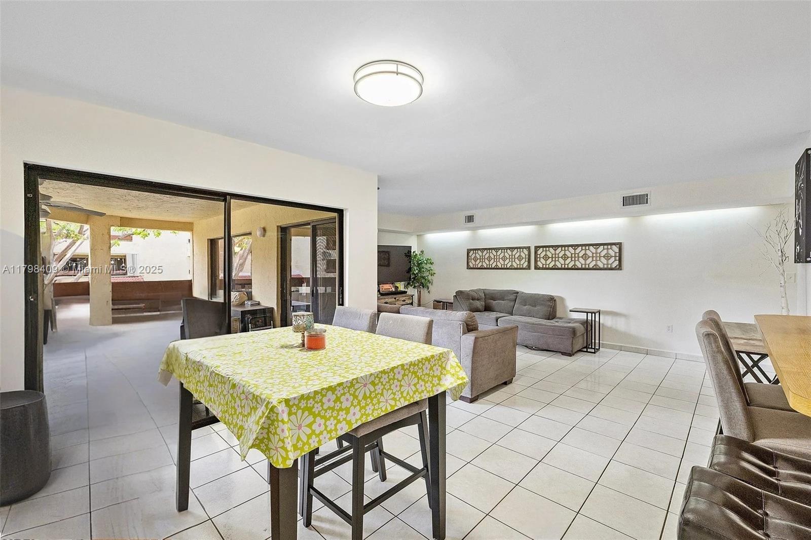 KENLAND BEND NORTH CONDO - Residential