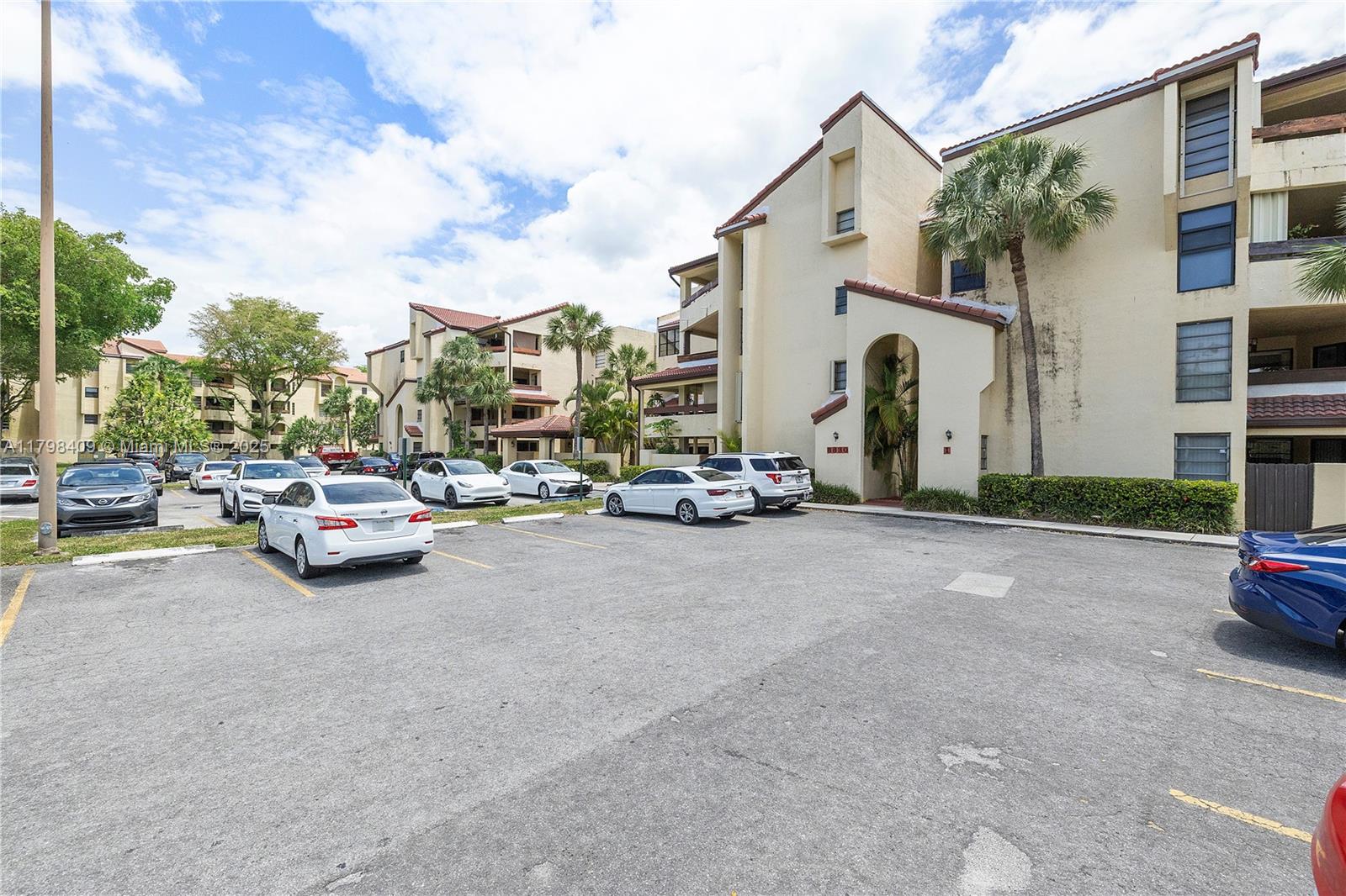 KENLAND BEND NORTH CONDO - Residential