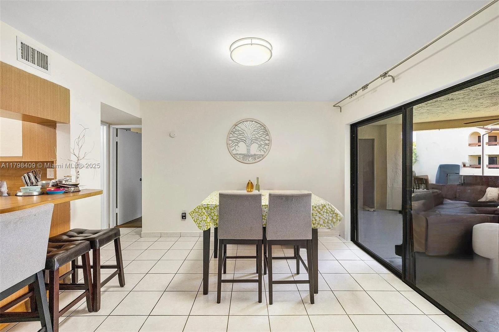 KENLAND BEND NORTH CONDO - Residential