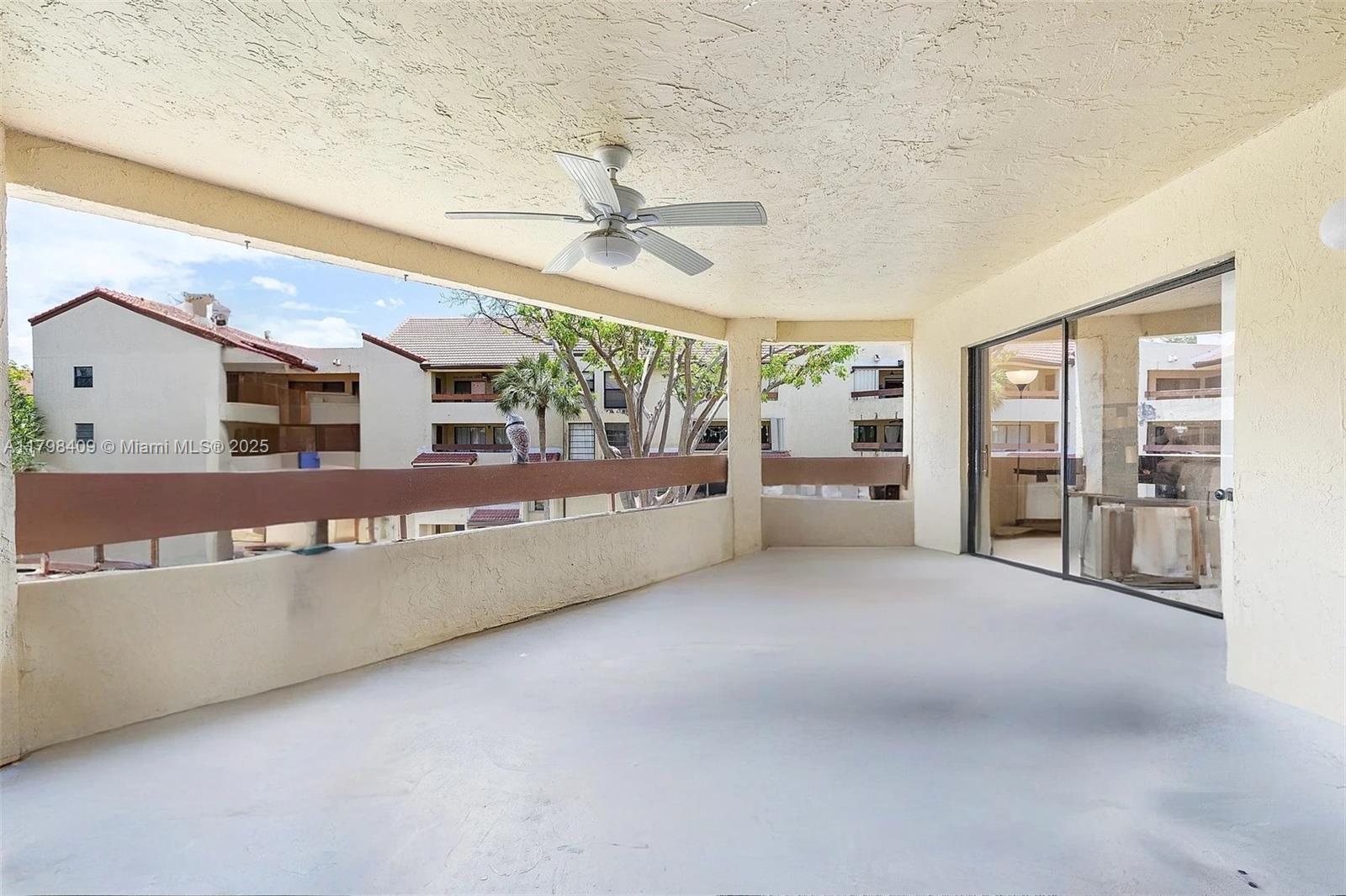 KENLAND BEND NORTH CONDO - Residential