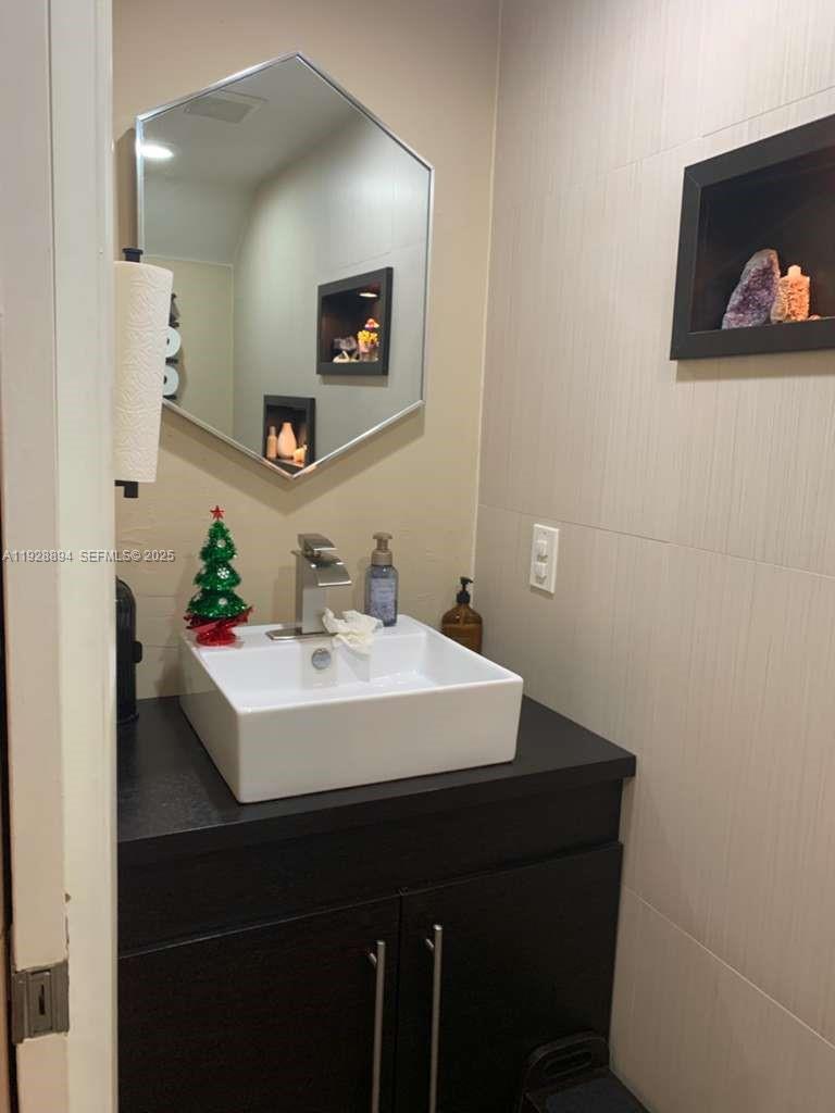 JASMINE AT THE HAMMOCKS 1 - Residential