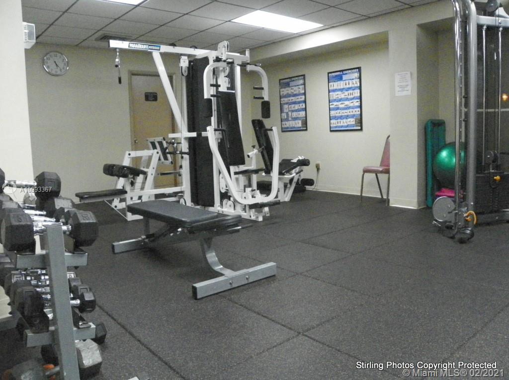 SUMMIT CONDO - Residential