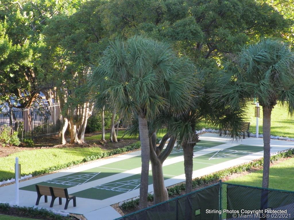 SUMMIT CONDO - Residential