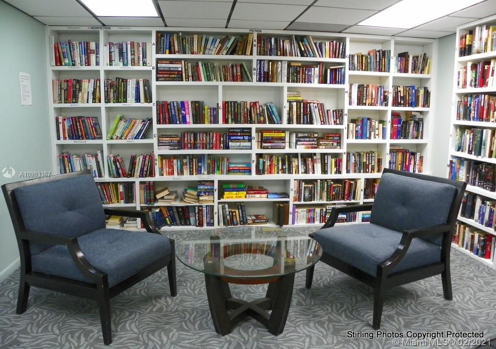 SUMMIT CONDO - Residential