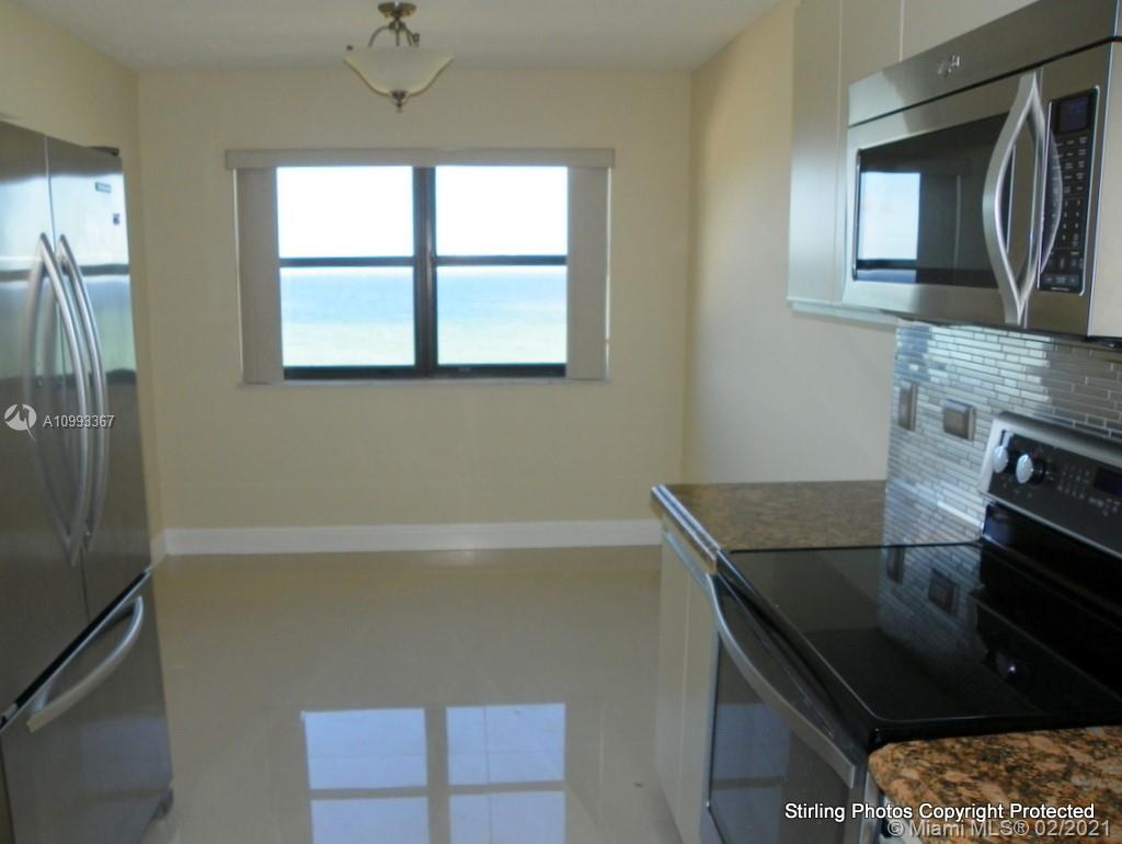 SUMMIT CONDO - Residential