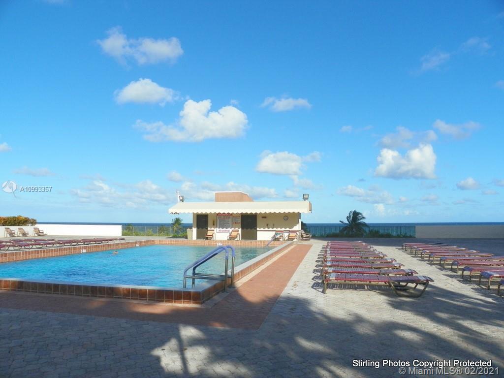 SUMMIT CONDO - Residential