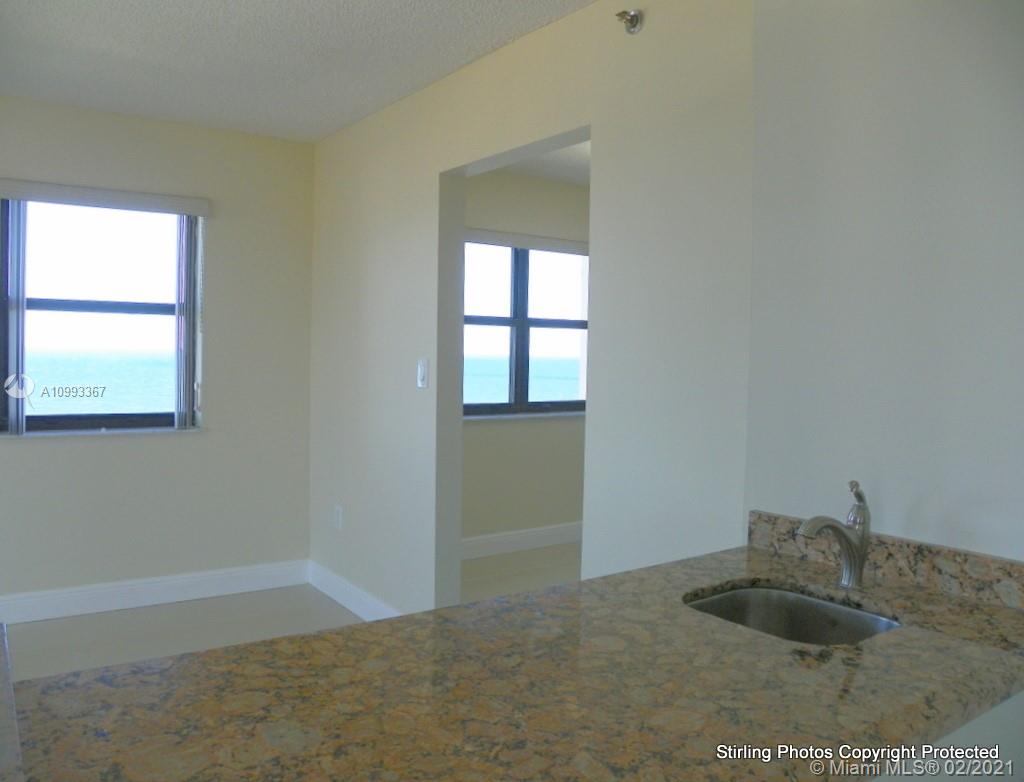 SUMMIT CONDO - Residential