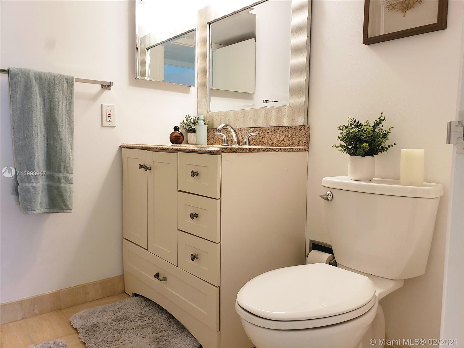 SUMMIT CONDO - Residential