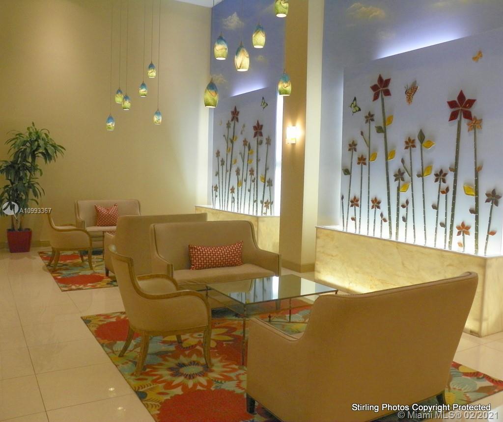 SUMMIT CONDO - Residential