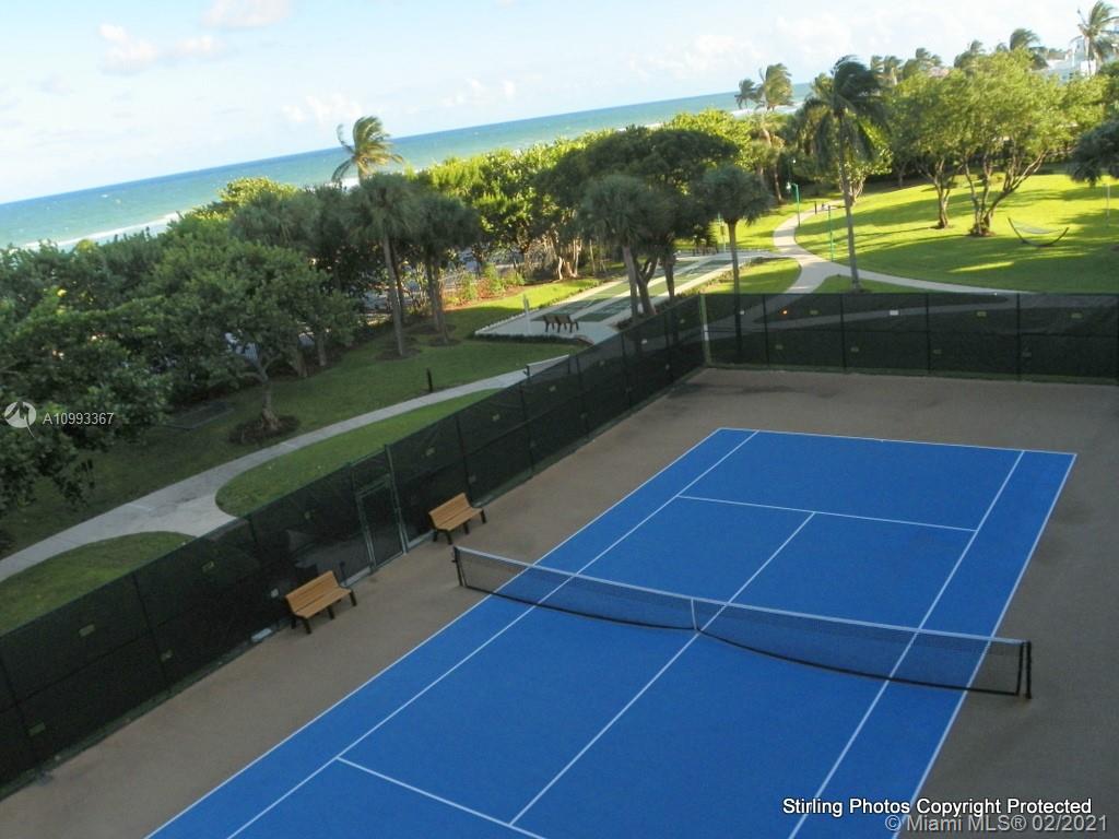 SUMMIT CONDO - Residential