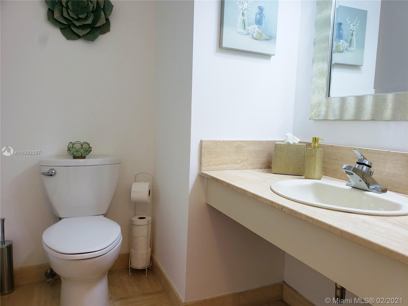 SUMMIT CONDO - Residential