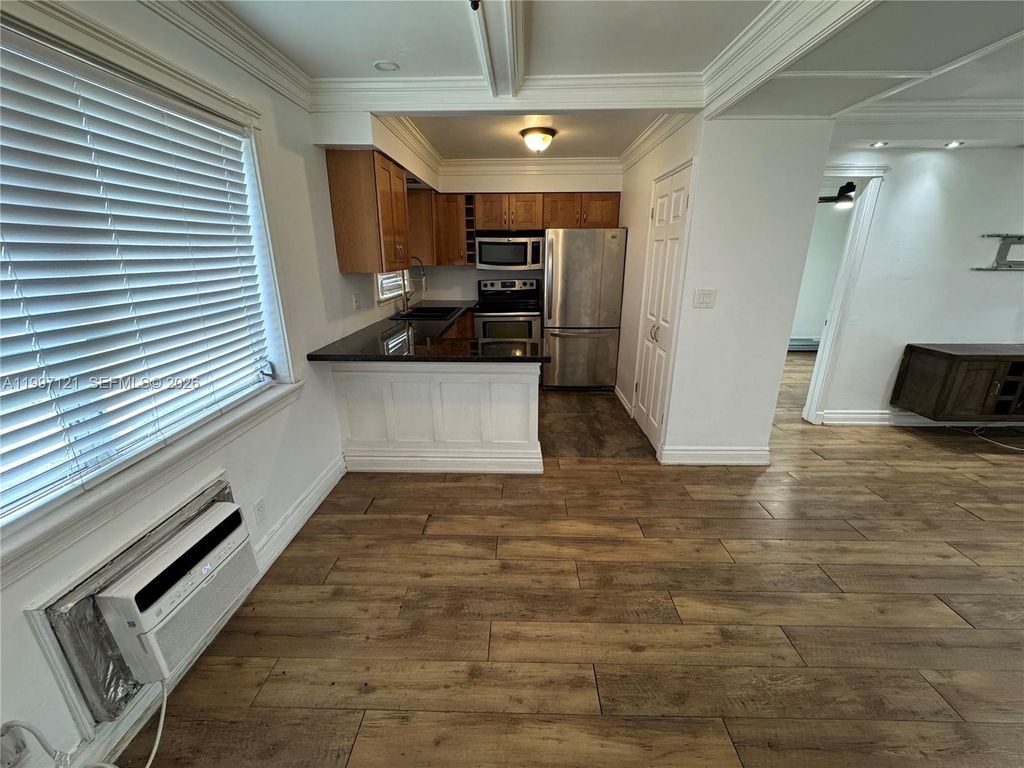Photo of 2000 Buchanan St #3, Hollywood, FL 33020 (MLS # A11997121)