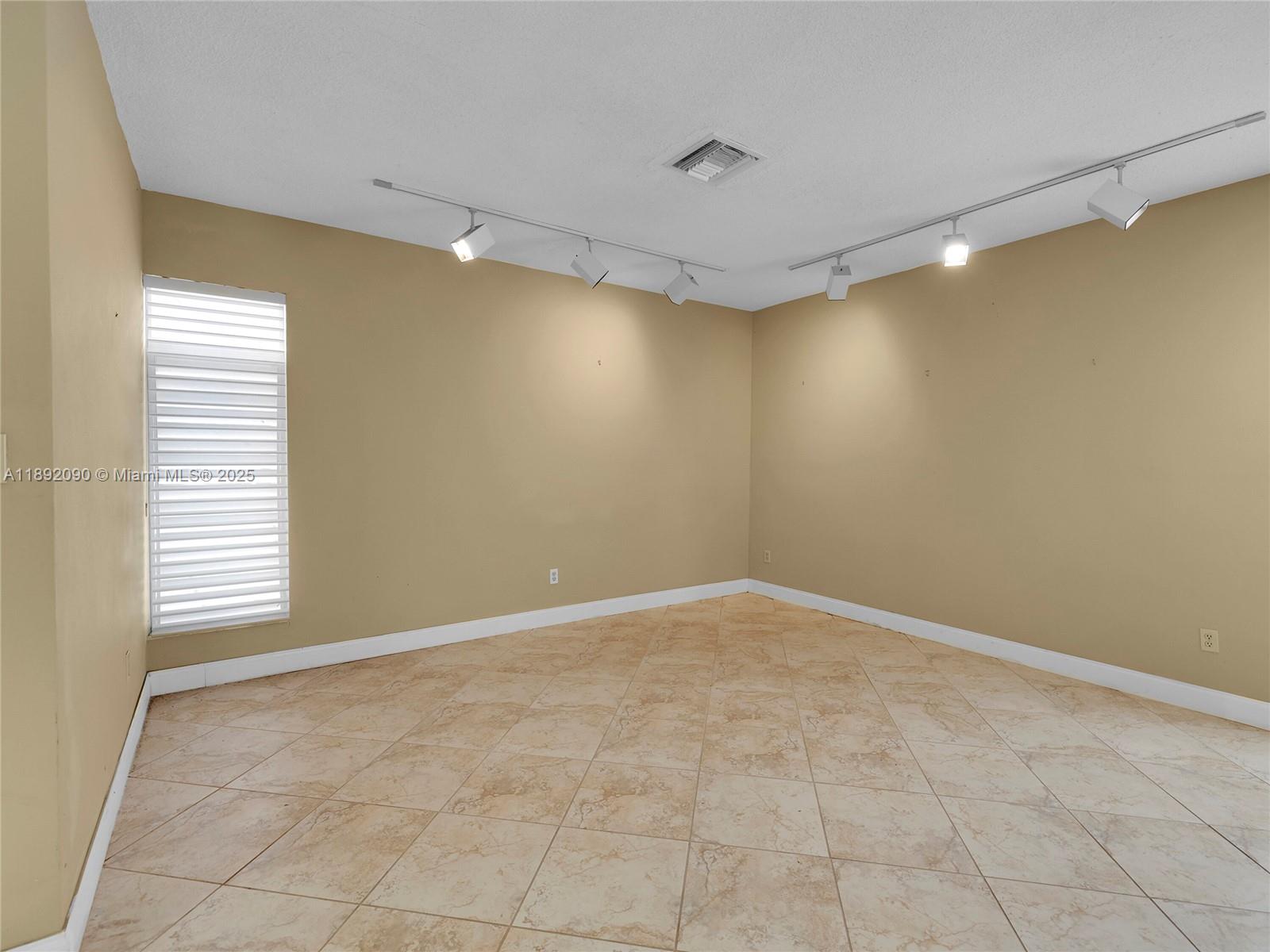 OCEANSIDE SEC ISLE OF NOR - Residential Lease