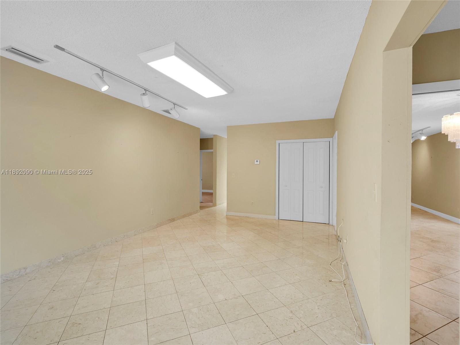 OCEANSIDE SEC ISLE OF NOR - Residential Lease