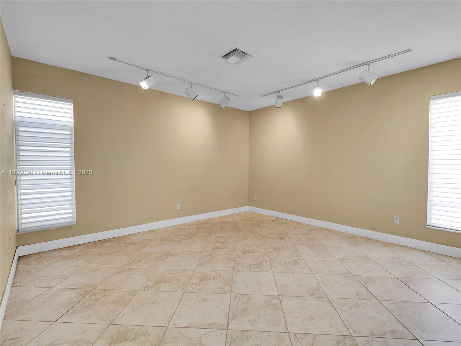 OCEANSIDE SEC ISLE OF NOR - Residential Lease