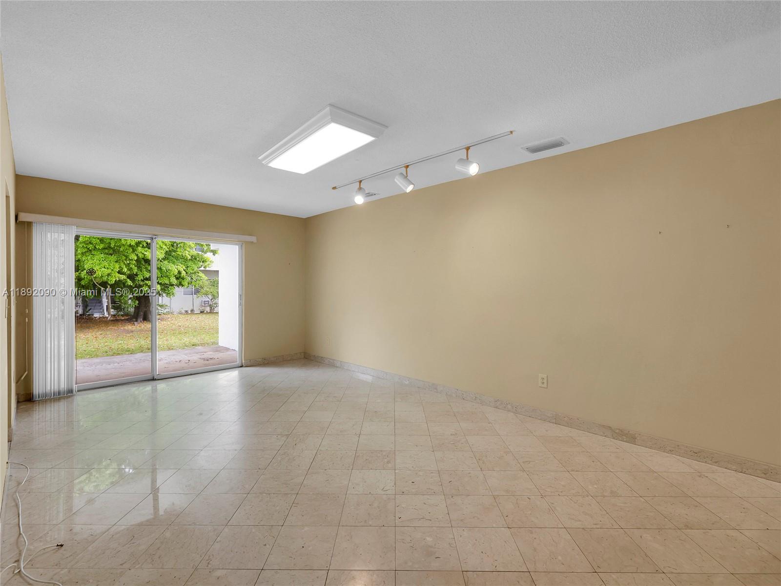 OCEANSIDE SEC ISLE OF NOR - Residential Lease
