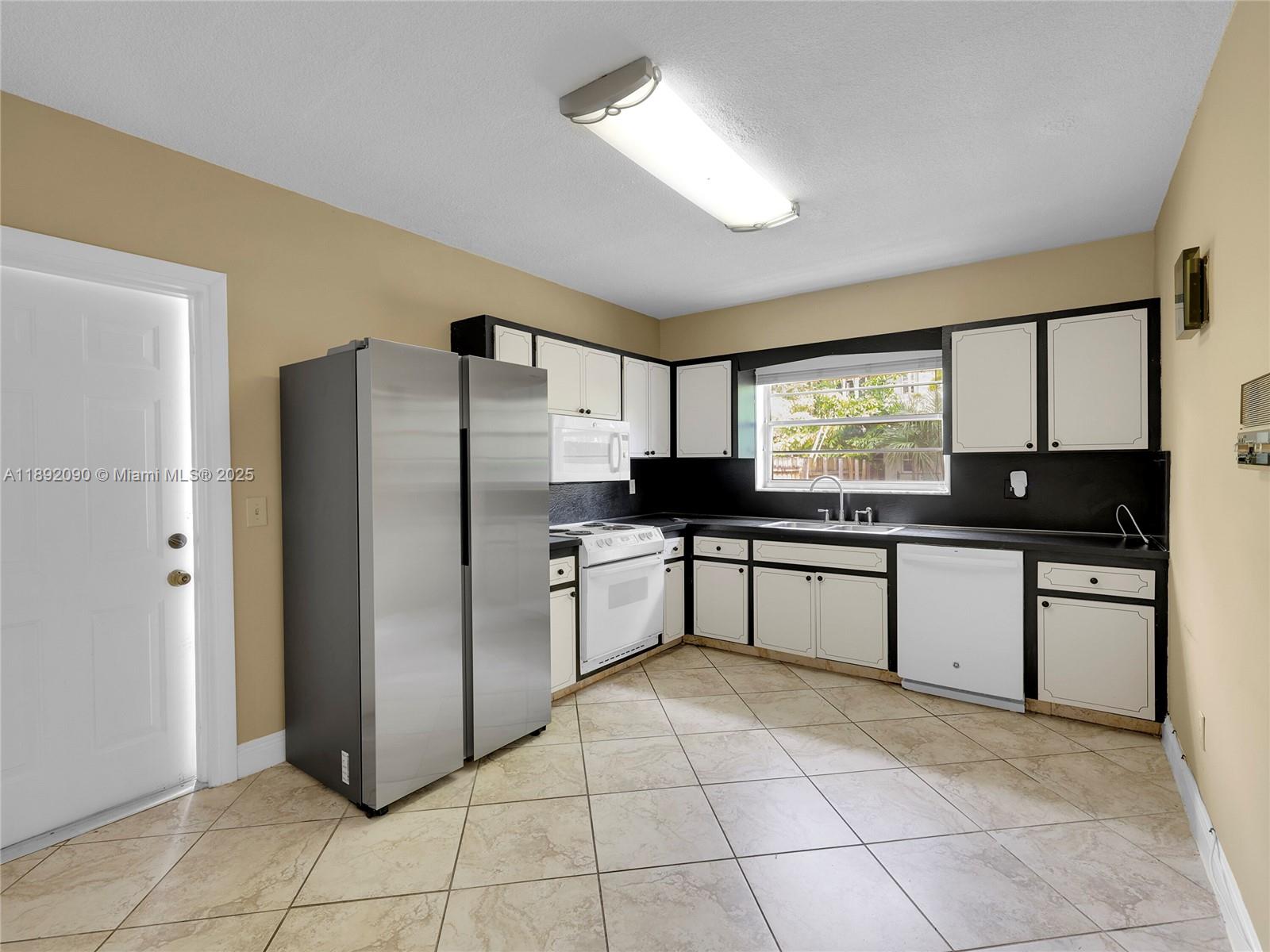 OCEANSIDE SEC ISLE OF NOR - Residential Lease