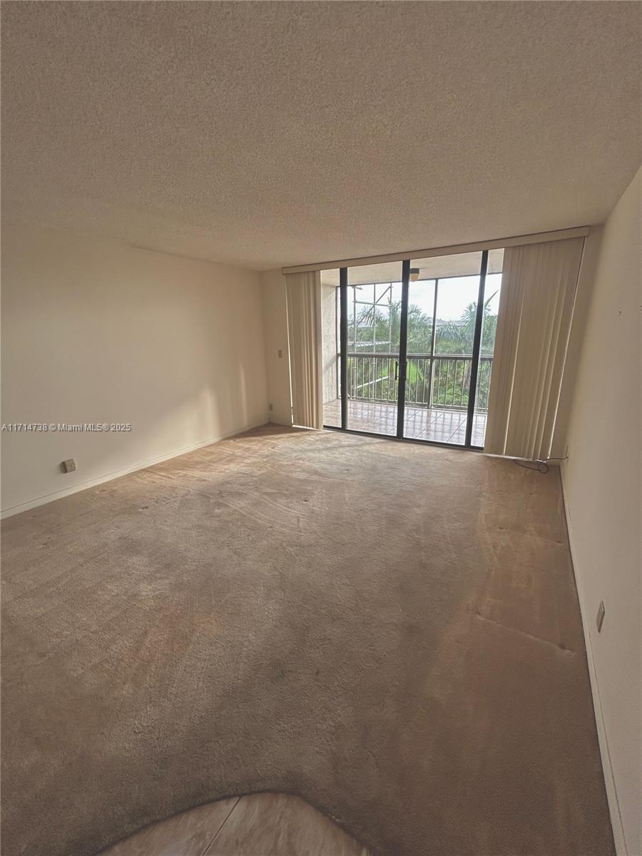 GLENS CONDO - Residential