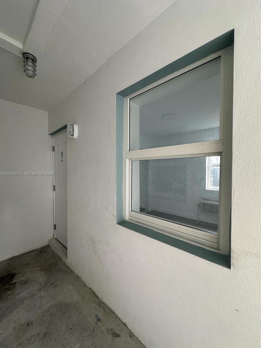 1535 NW 1st Pl 10