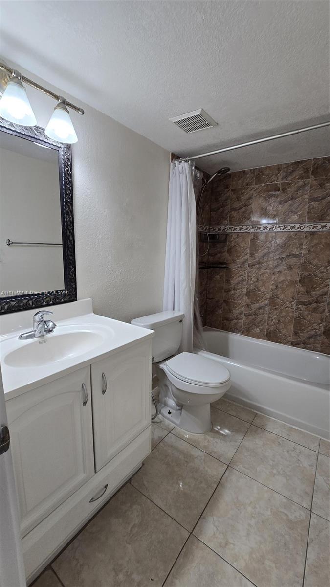 CORAL POINTE - Residential Lease