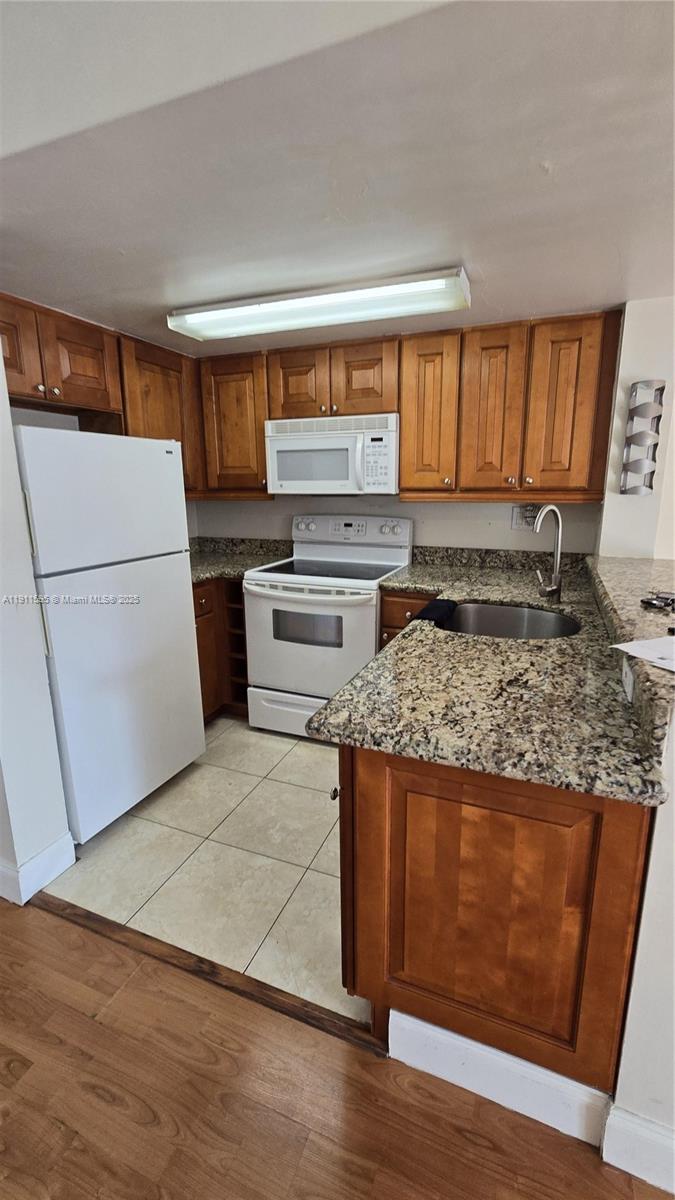 CORAL POINTE - Residential Lease