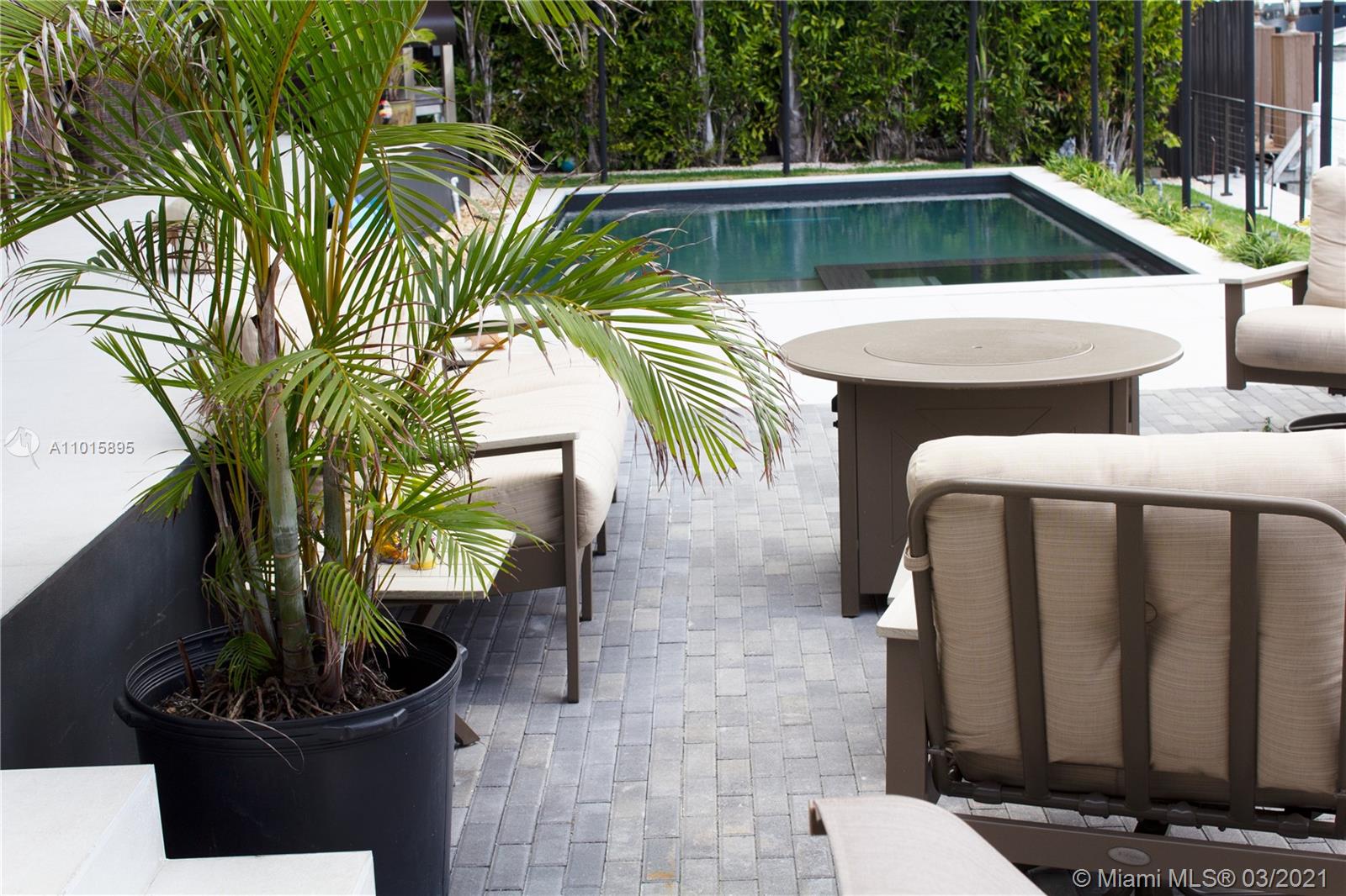 EASTERN SHORES - Residential