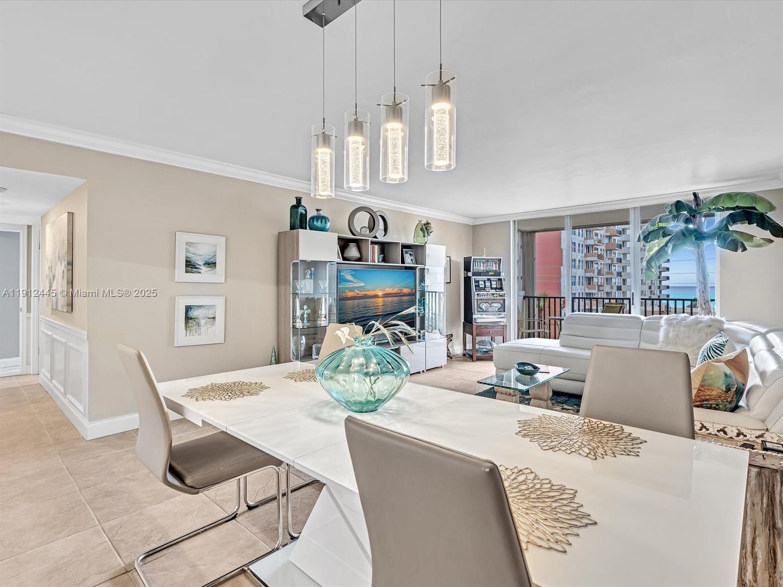 1150 Hillsboro Mile 408