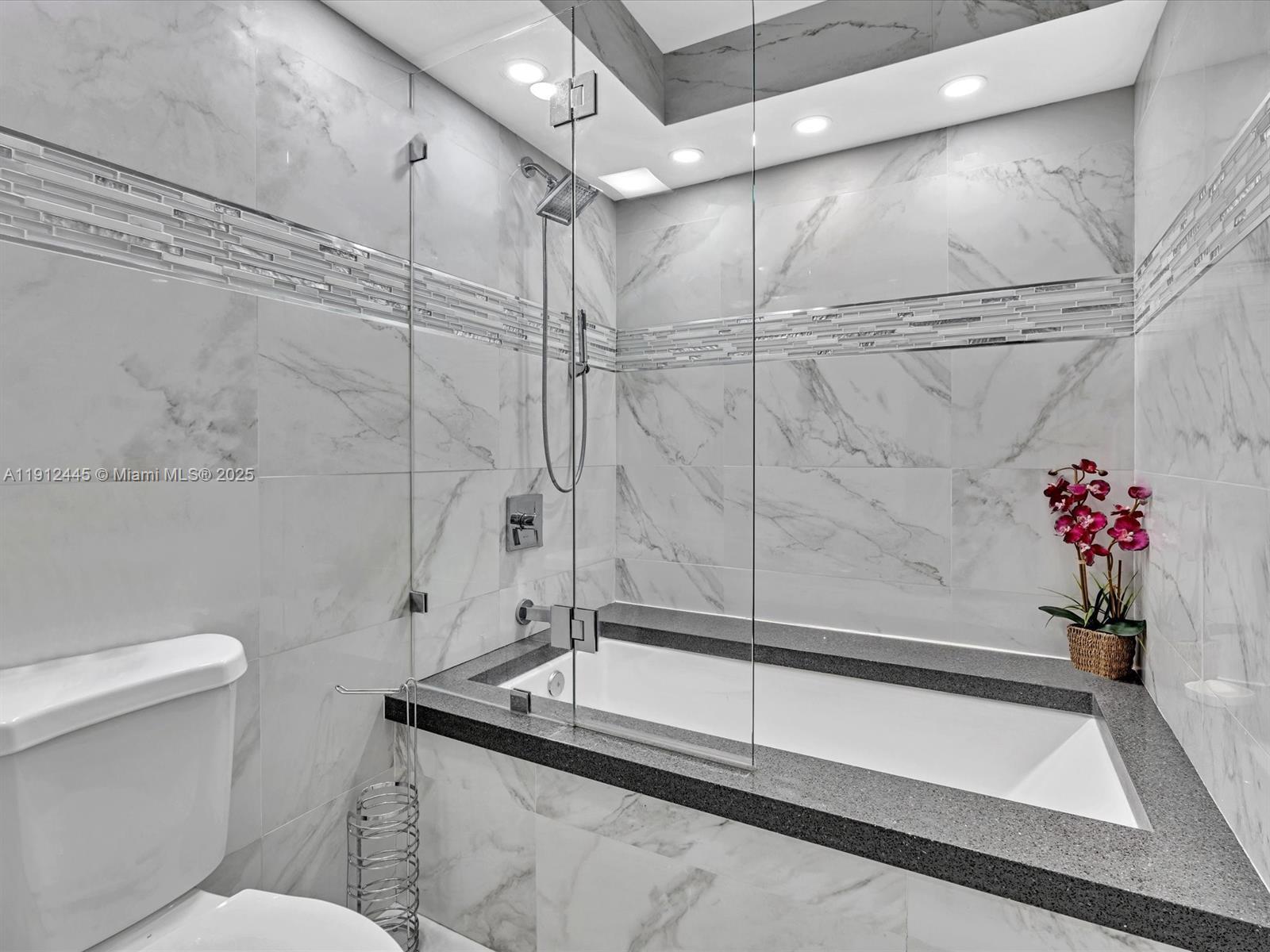 OPAL TOWERS WEST - Residential