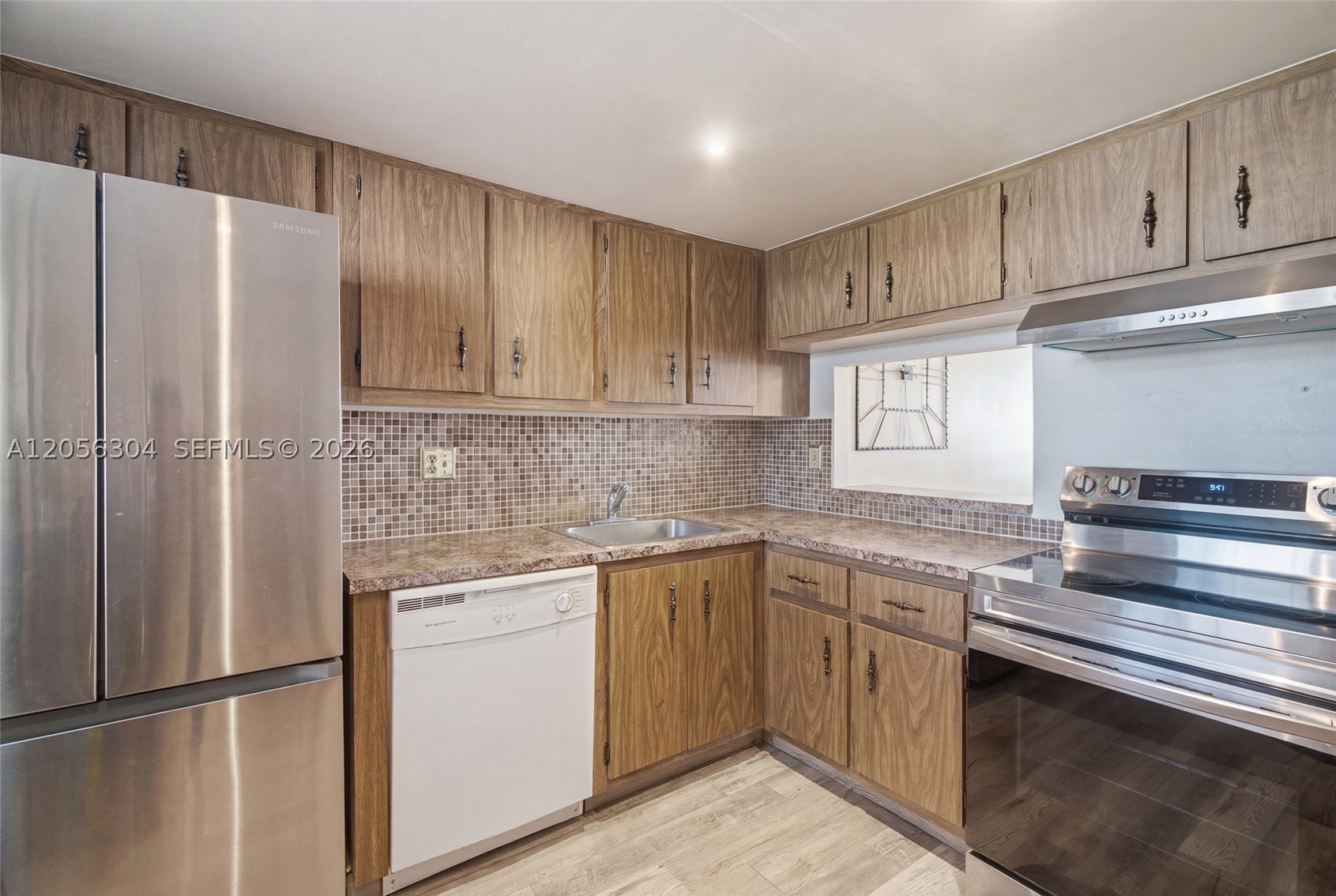 3090 Holiday Springs Blvd 204