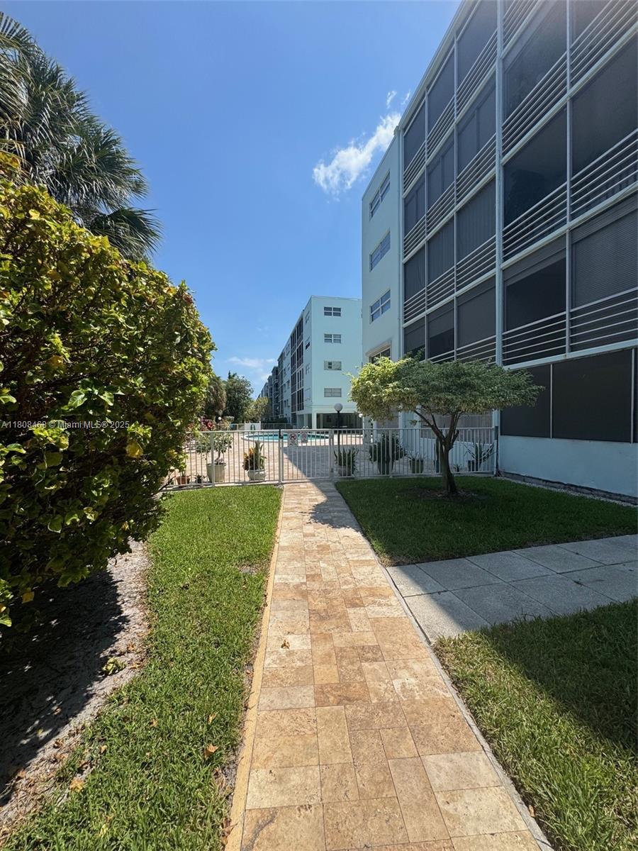 FAIRWAYS NORTH CO-OP - Residential