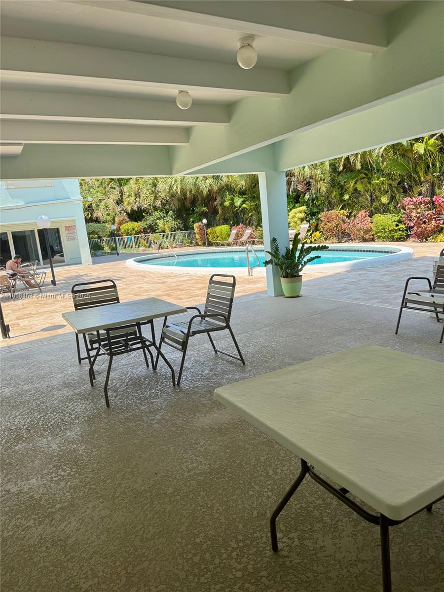 FAIRWAYS NORTH CO-OP - Residential