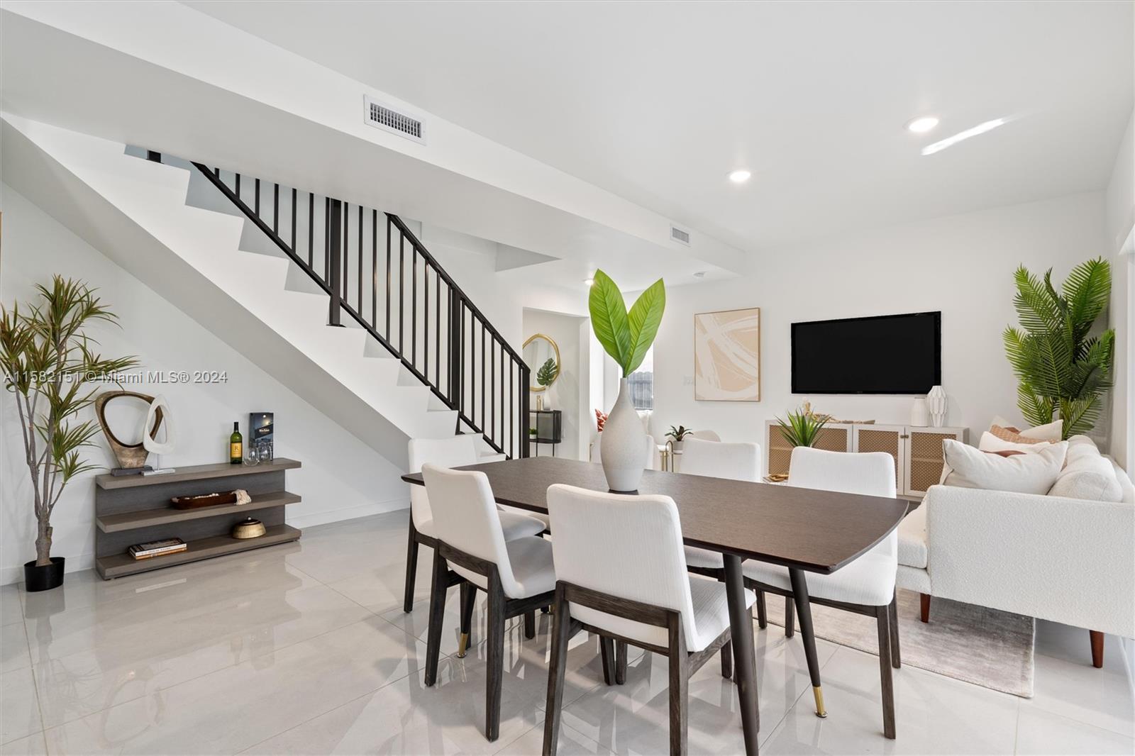 On Alba - Residential