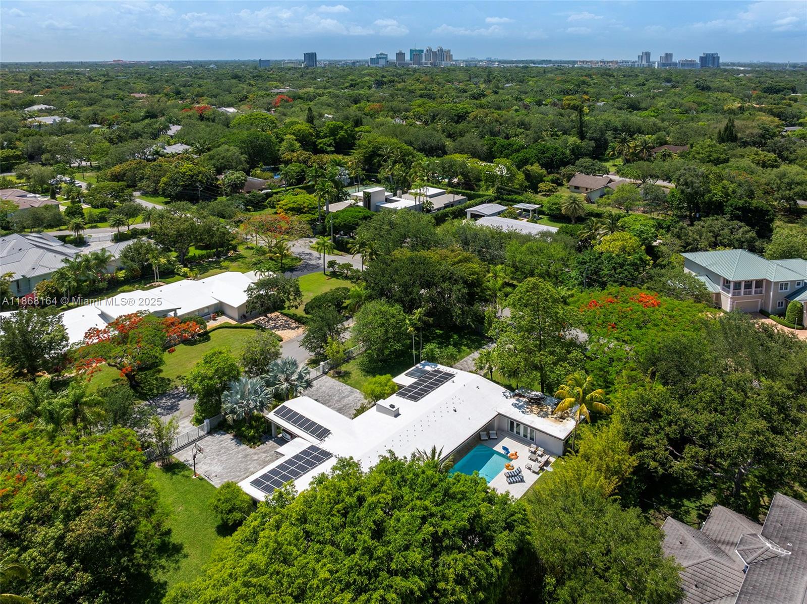 TRAVERSE MANOR - Residential