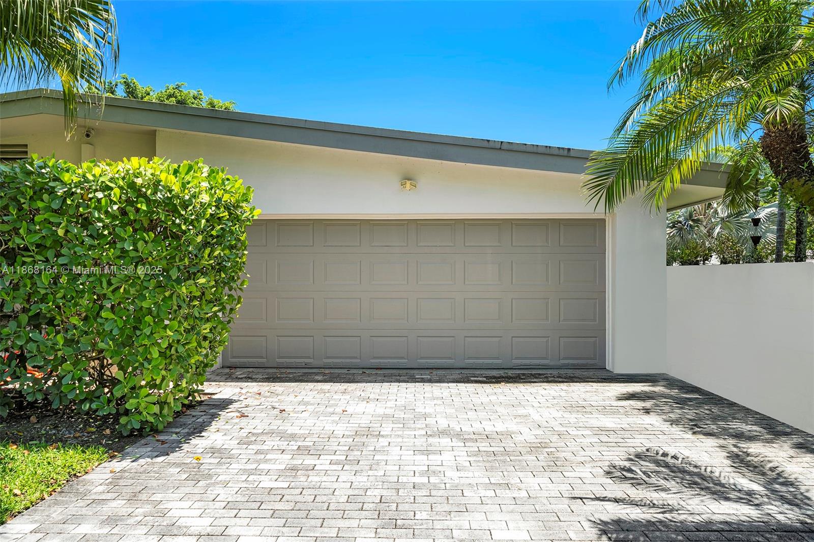 TRAVERSE MANOR - Residential