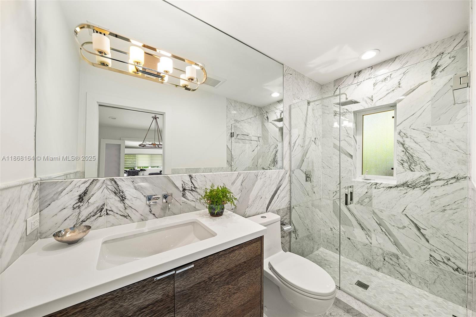 TRAVERSE MANOR - Residential