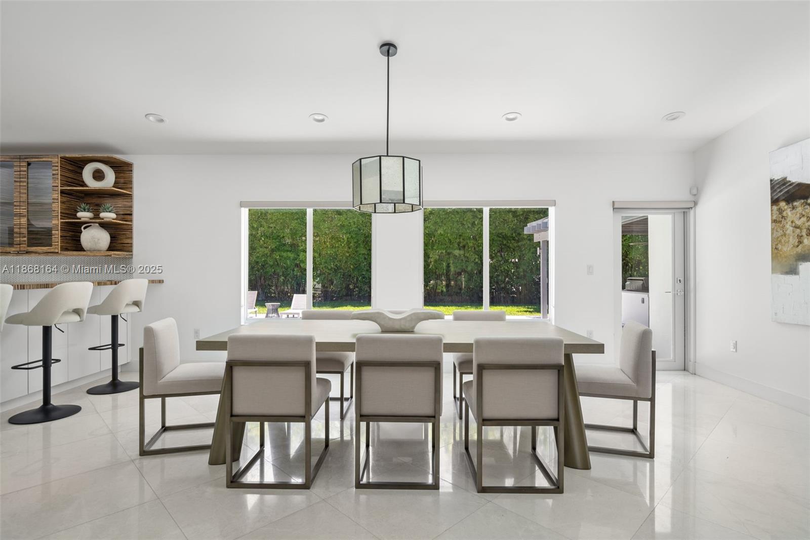 TRAVERSE MANOR - Residential