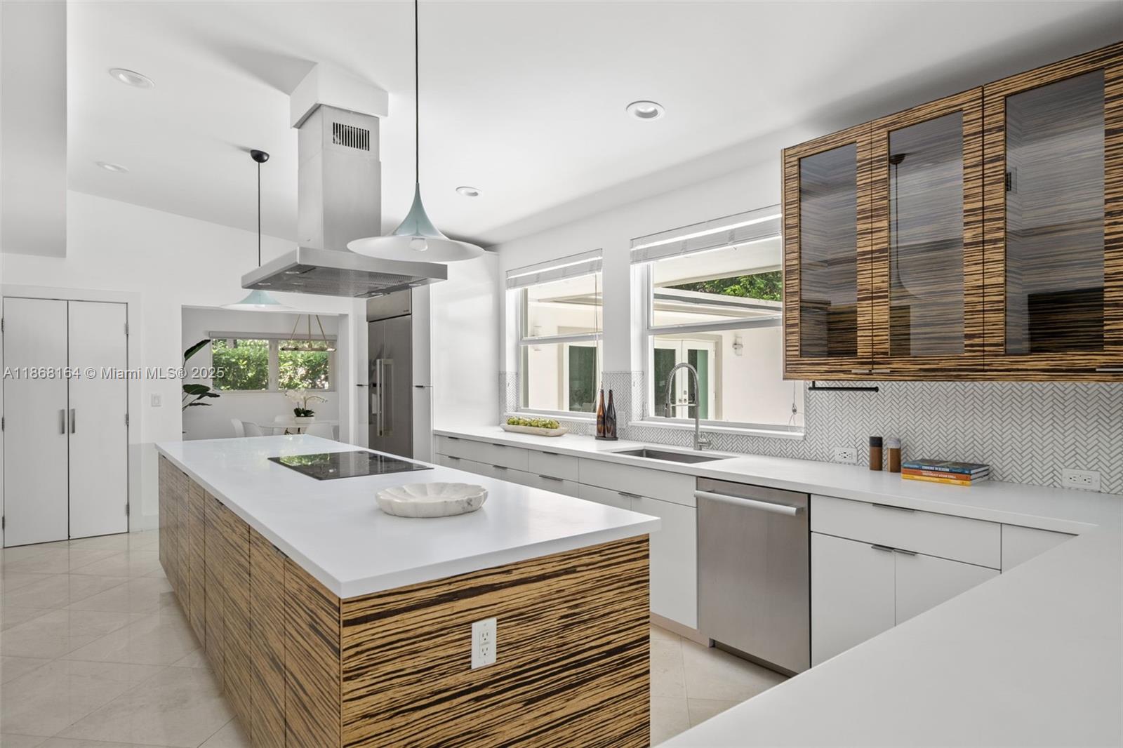 TRAVERSE MANOR - Residential