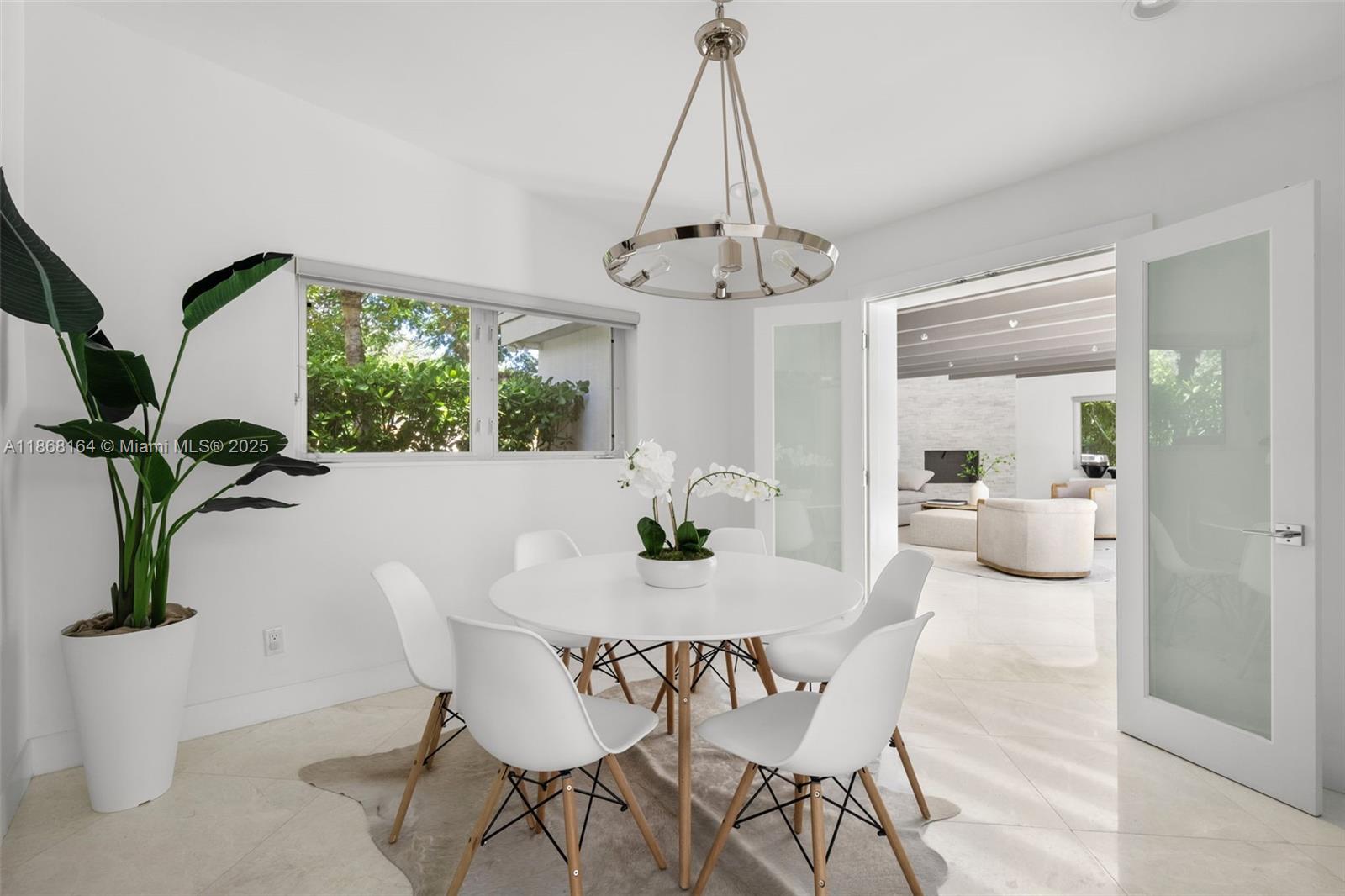 TRAVERSE MANOR - Residential