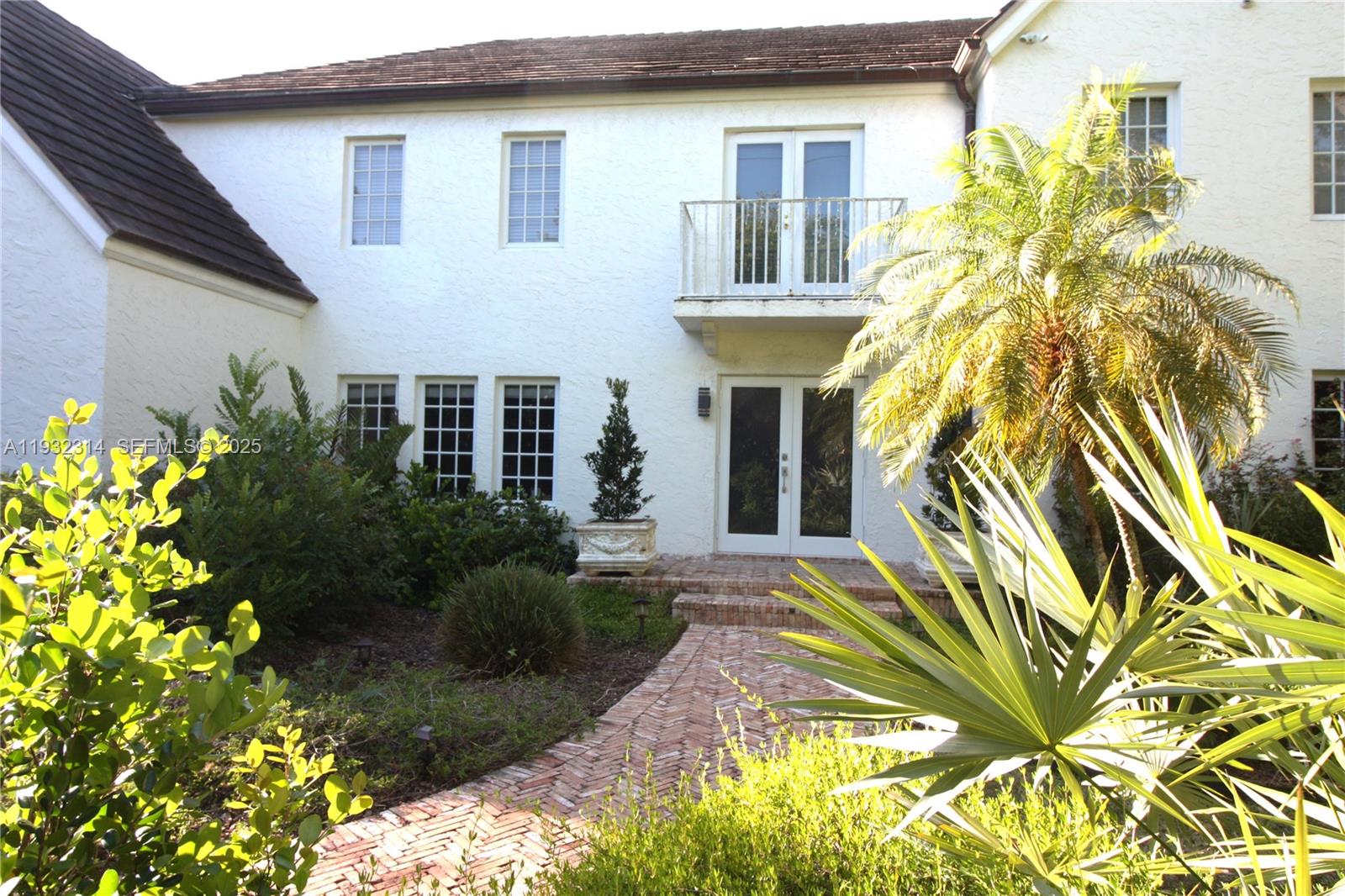 C GABLES RIVIERA SEC 12 - Residential