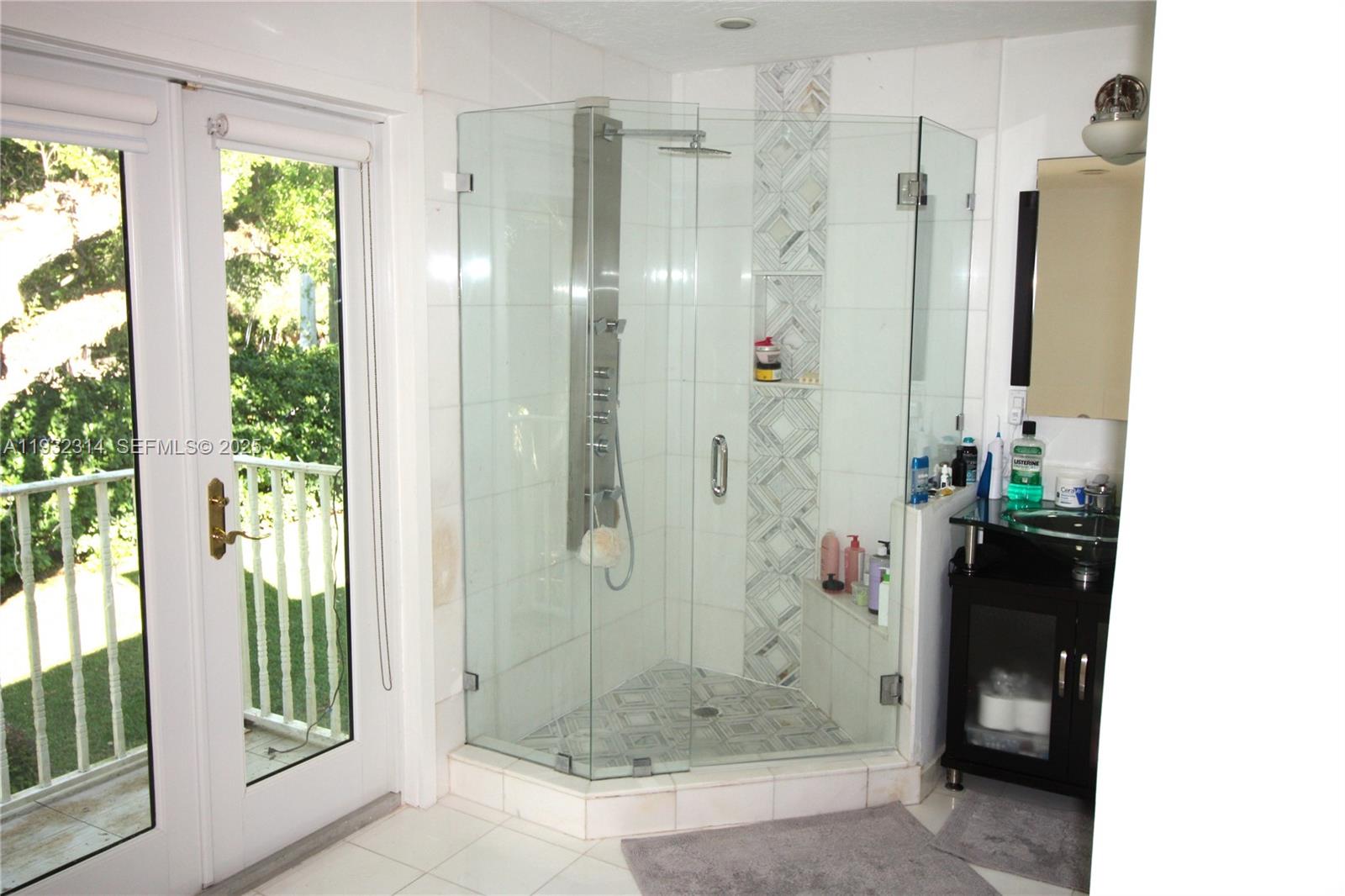 C GABLES RIVIERA SEC 12 - Residential